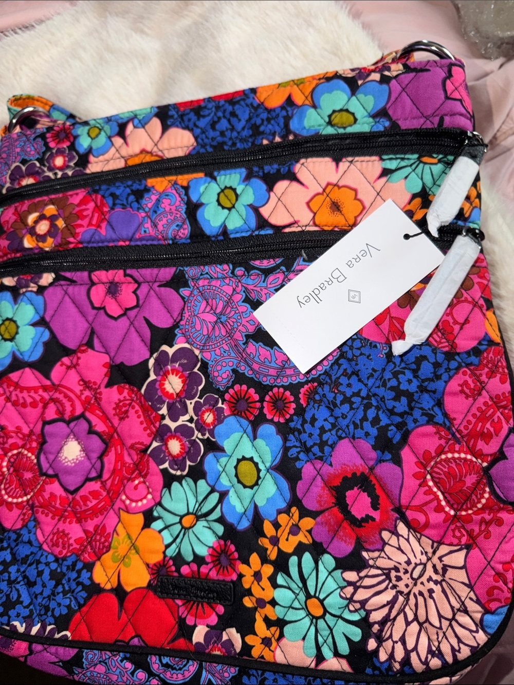 BNWT Vera Bradley RETIRED PRINT- Floral Quilted Crossbody Bag-Pink Multi - Picture 2 of 14